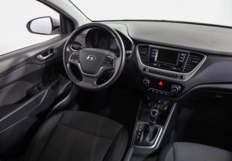 Подержанный автомобиль Hyundai Solaris Sedan 2017 года (8 фото)