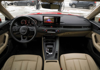 Подержанный автомобиль Audi A5 Liftback 2022 года (12 фото)