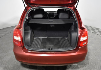 Подержанный автомобиль Skoda Fabia Wagon 2008 года (18 фото)