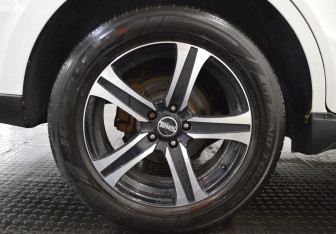 Подержанный автомобиль Hyundai Santa Fe 2010 года (9 фото)