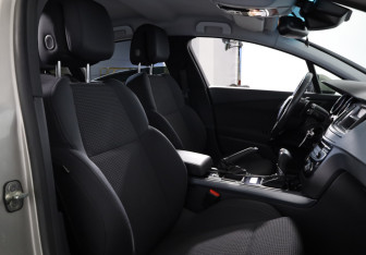 Подержанный автомобиль Peugeot 508 Sedan 2012 года (12 фото)