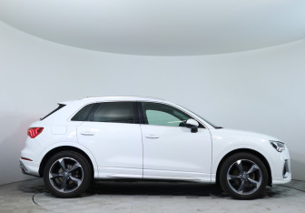 Подержанный автомобиль Audi Q3 2020 года (4 фото)