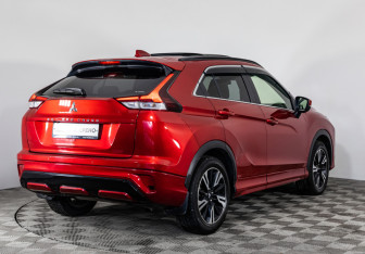 Подержанный автомобиль Mitsubishi Eclipse Cross 2021 года (5 фото)