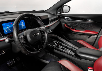 Подержанный автомобиль Geely Coolray 2023 года (9 фото)