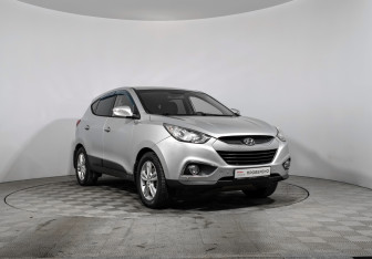 Подержанный автомобиль Hyundai ix35 2012 года (3 фото)