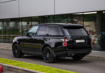 Подержанный автомобиль Land Rover Range Rover 2017 года (8 фото)