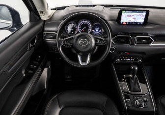 Подержанный автомобиль Mazda CX-5 2021 года (11 фото)