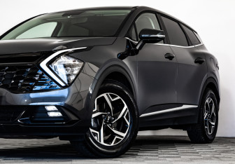 Подержанный автомобиль Kia Sportage 2022 года (2 фото)