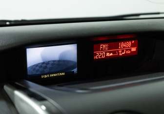 Подержанный автомобиль Mazda CX-7 2010 года (15 фото)