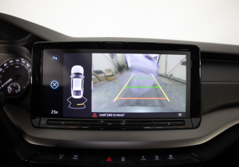 Подержанный автомобиль Skoda Octavia Liftback 2023 года (15 фото)