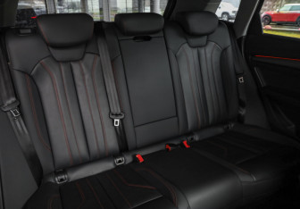 Подержанный автомобиль Audi Q5 2021 года (28 фото)