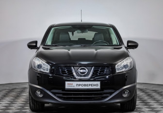 Подержанный автомобиль Nissan Qashqai 2012 года (2 фото)