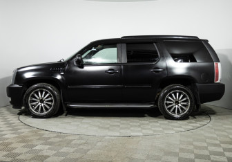 Подержанный автомобиль Cadillac Escalade Suv 2010 года (8 фото)