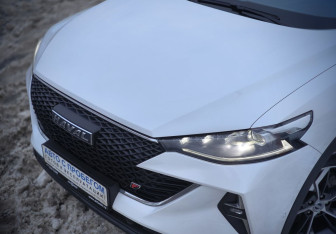 Подержанный автомобиль Haval F7x 2022 года (9 фото)