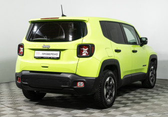 Подержанный автомобиль Jeep Renegade 2018 года (5 фото)
