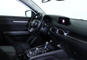 Подержанный автомобиль Mazda CX-5 2019 года (10 фото)