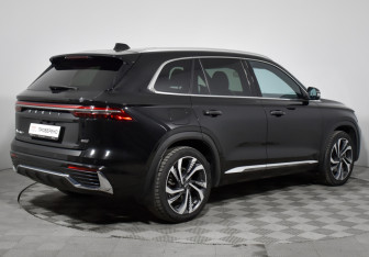 Подержанный автомобиль Geely Monjaro 2023 года (5 фото)