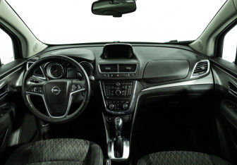 Подержанный автомобиль Opel Mokka 2014 года (13 фото)