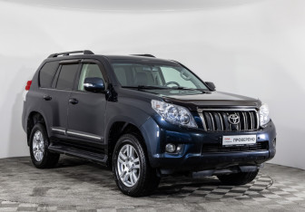Подержанный автомобиль Toyota Land Cruiser Prado 2010 года (3 фото)