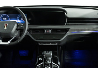 Подержанный автомобиль Hongqi HS5 2023 года (14 фото)