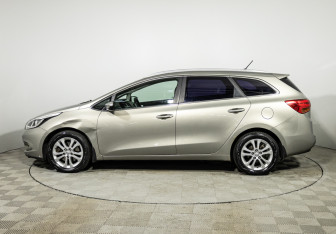 Подержанный автомобиль Kia Ceed Wagon 2014 года (8 фото)
