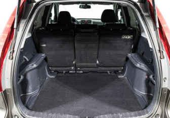 Подержанный автомобиль Honda CR-V 2012 года (17 фото)