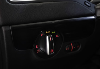 Подержанный автомобиль Volkswagen Jetta Sedan 2014 года (11 фото)