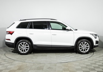 Подержанный автомобиль Skoda Kodiaq 2022 года (4 фото)