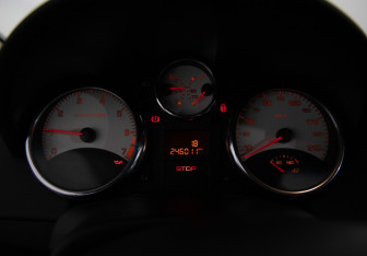 Подержанный автомобиль Peugeot 207 Hatchback 2007 года (13 фото)