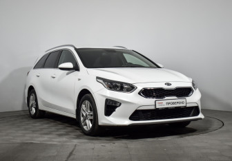 Подержанный автомобиль Kia Ceed Wagon 2021 года (3 фото)