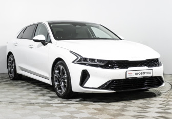 Подержанный автомобиль Kia K5 2022 года (3 фото)