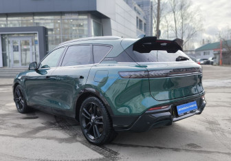 Подержанный автомобиль Voyah Free 2023 года (6 фото)