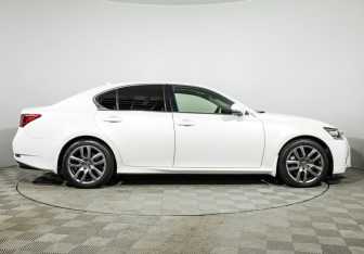 Подержанный автомобиль Lexus GS 2014 года (4 фото)