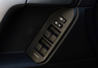 Подержанный автомобиль Toyota Land Cruiser Prado 2018 года (15 фото)