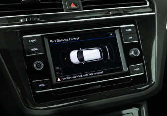 Подержанный автомобиль Volkswagen Tiguan 2021 года (16 фото)