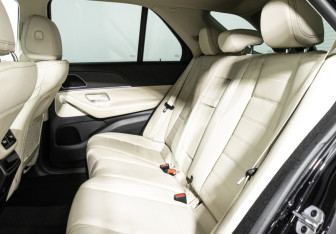 Подержанный автомобиль Mercedes-Benz GLE 2021 года (10 фото)