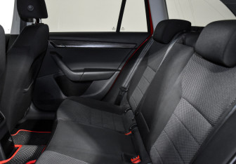 Подержанный автомобиль Skoda Octavia Wagon 2014 года (11 фото)