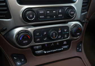Подержанный автомобиль Chevrolet Tahoe 2016 года (20 фото)