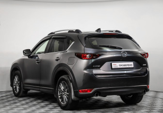 Подержанный автомобиль Mazda CX-5 2017 года (7 фото)