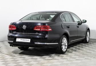 Подержанный автомобиль Volkswagen Passat Sedan 2011 года (5 фото)