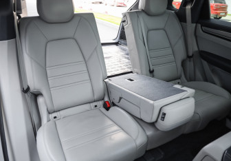 Подержанный автомобиль Porsche Cayenne 2020 года (32 фото)