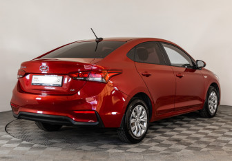 Подержанный автомобиль Hyundai Solaris Sedan 2017 года (5 фото)