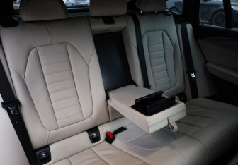 Подержанный автомобиль BMW X4 2019 года (27 фото)