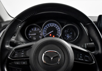 Подержанный автомобиль Mazda 6 Sedan 2017 года (17 фото)