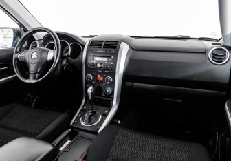 Подержанный автомобиль Suzuki Grand Vitara 2012 года (9 фото)