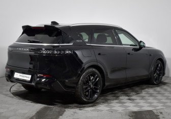 Подержанный автомобиль Voyah Free 2023 года (5 фото)