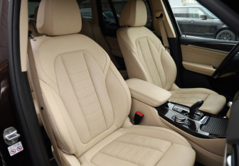 Подержанный автомобиль BMW X3 2019 года (26 фото)