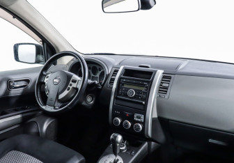 Подержанный автомобиль Nissan X-Trail 2008 года (7 фото)