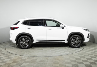 Подержанный автомобиль Exeed LX 2022 года (4 фото)