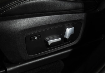 Подержанный автомобиль BMW X4 2019 года (24 фото)